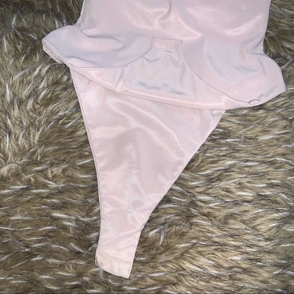 AKIRA Black Label Plunge Bodysuit in Nude Sz S - Picture 4 of 5